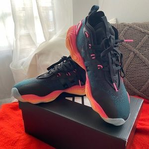 TRAE YOUNG 3 BASKETBALL SHOES